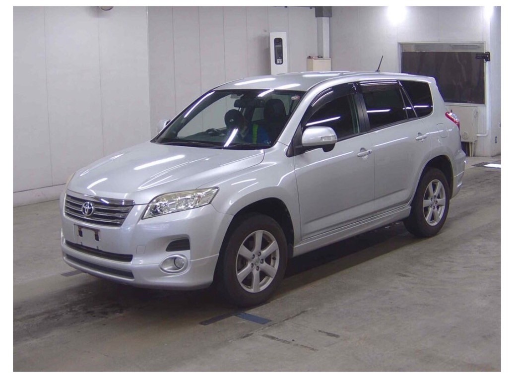 A used SUV under pre-export inspection